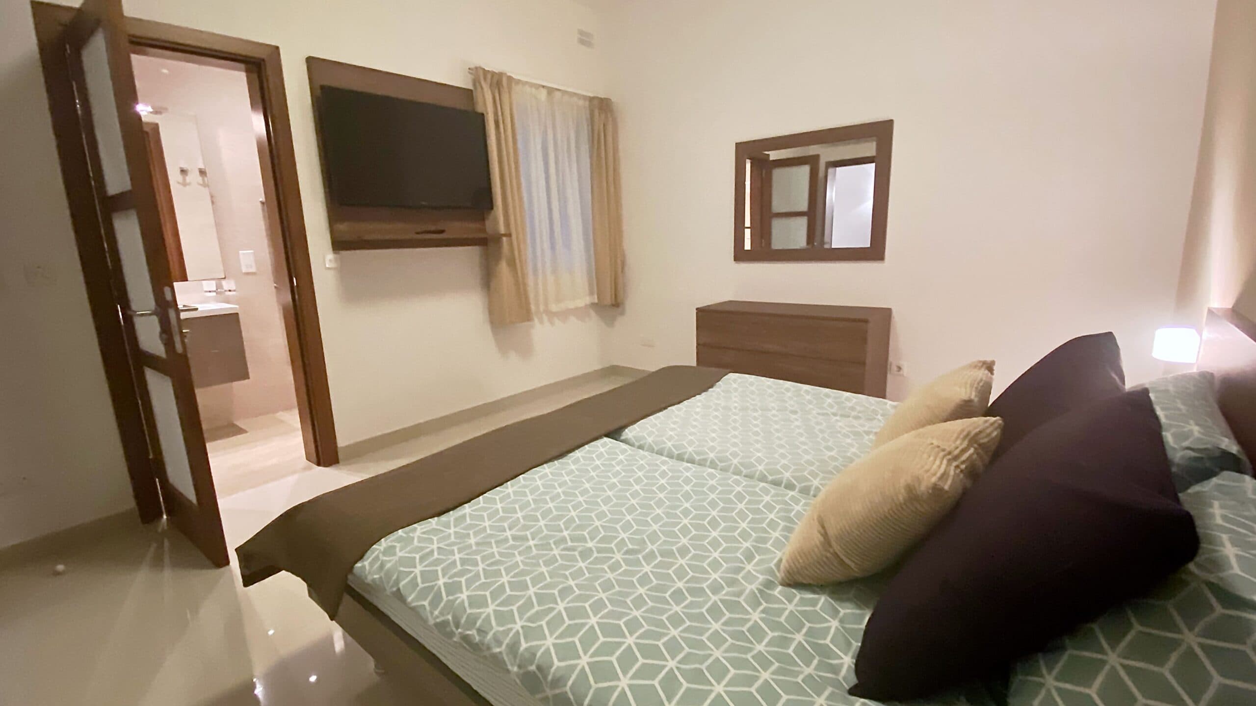 Apartment on the Sliema Seafront - thumbnail 9