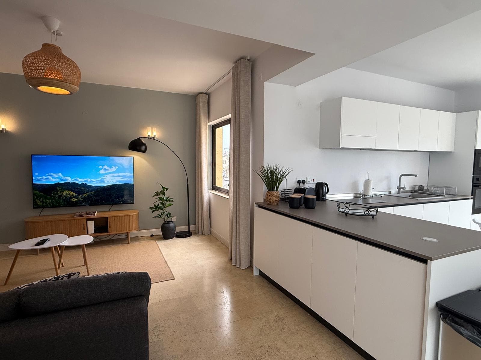 Apartment in St Julians - Photo 1 of 27