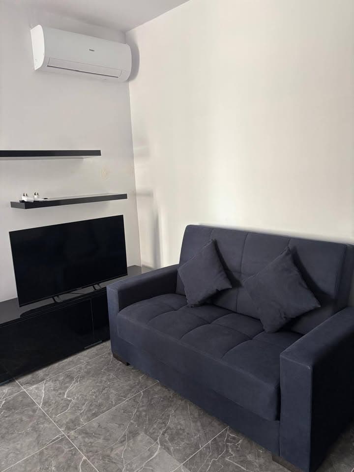 One Bedroom Apartment with Seaview in Sliema - thumbnail 3