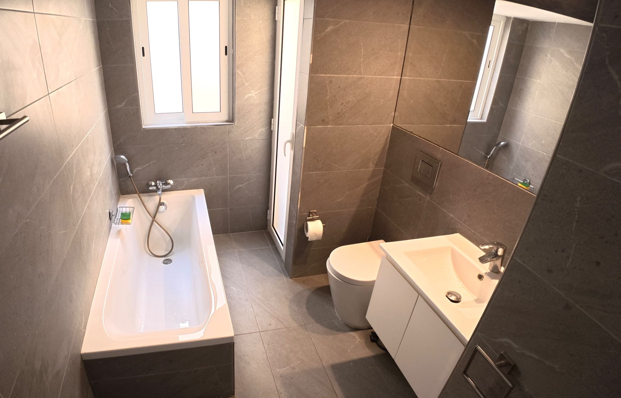 Three Bedroom Modern Apartment with Balconies in Ibragg - thumbnail 9