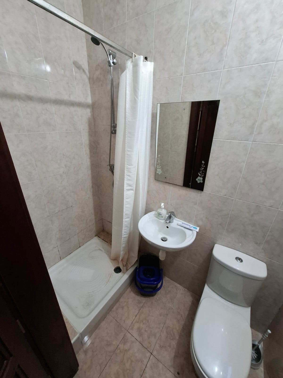 Room in San Gwann - thumbnail 7