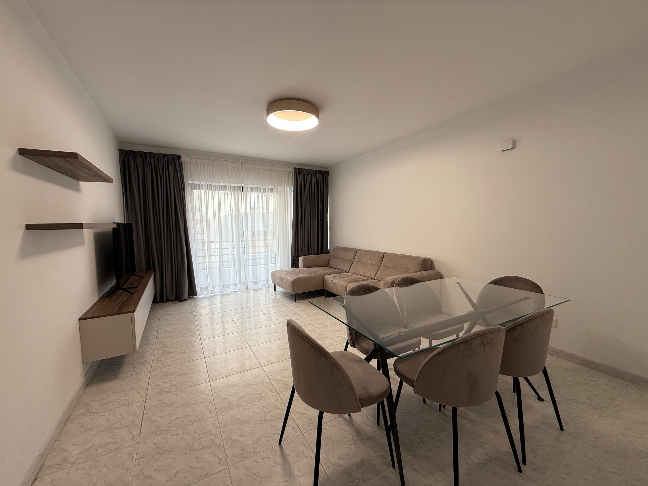 Apartment in Gzira - Photo 1 of 16