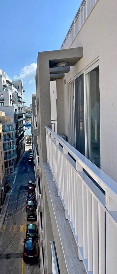Apartment in Gzira - Photo 1 of 14