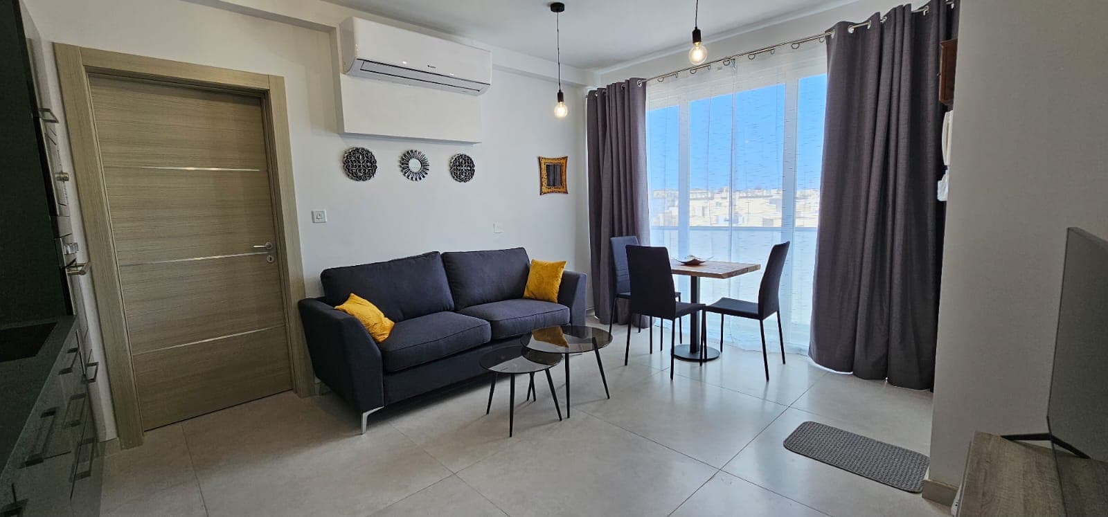 Apartment in Gzira - Photo 1 of 16