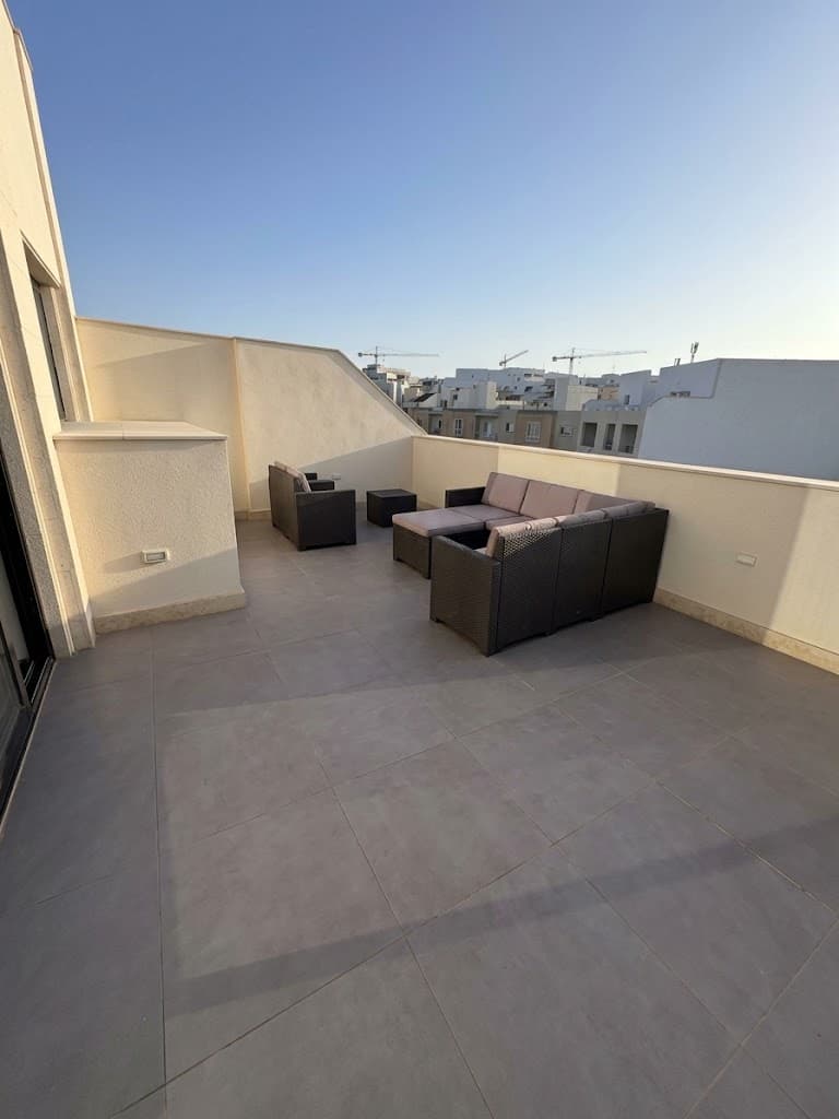 Penthouse in Swieqi - Photo 1 of 14