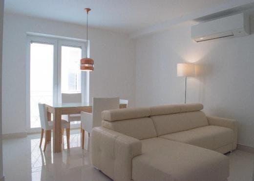 Apartment in Gzira - Photo 1 of 6