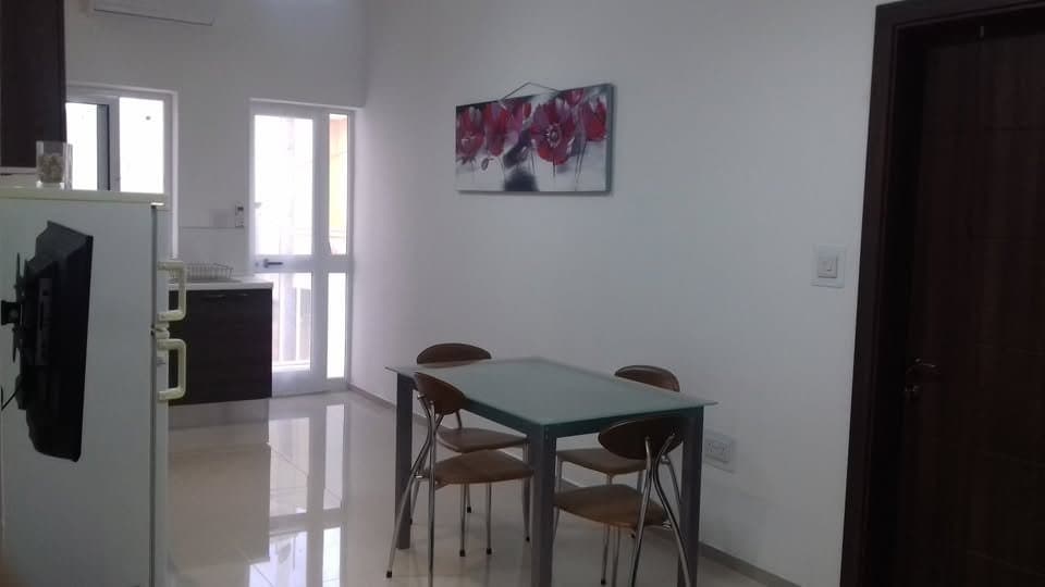 Apartment in Gzira - Photo 1 of 7