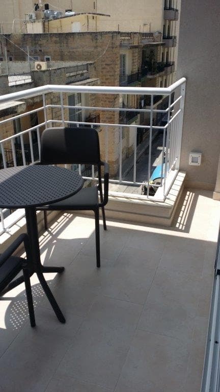 Apartment in St Julians - Photo 1 of 10