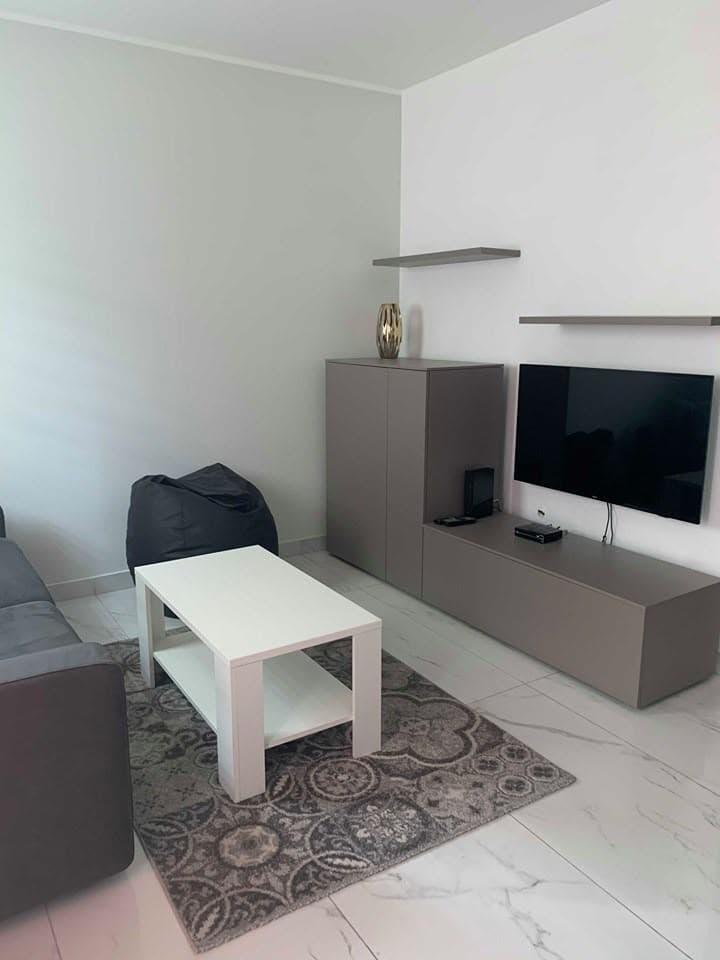 Apartment in Gzira - Photo 1 of 9