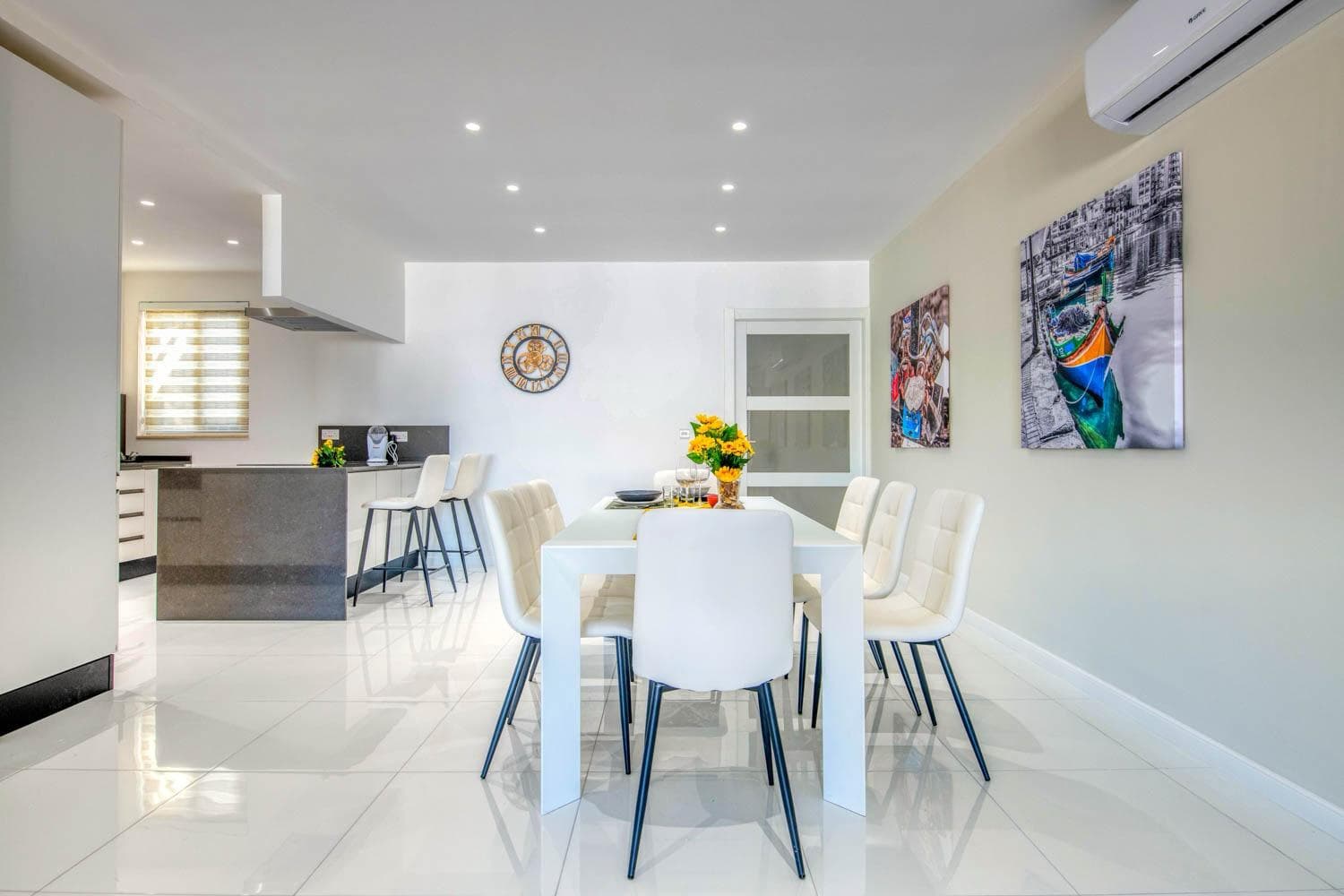 Penthouse in St Julians - Photo 1 of 45